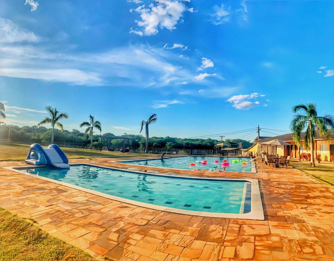 Pousada Haras Santa Rita Poconé Buitenkant foto